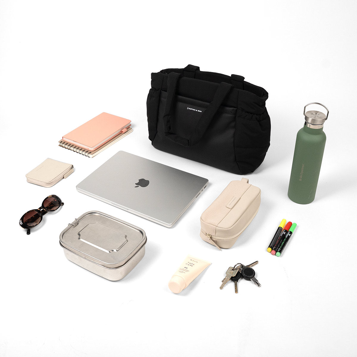 What fits in the black Kapten & Son Hellvi Cloud Medium, laid out flat
