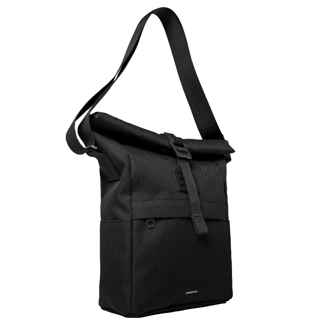 Sandqvist Icon Sacoche in black, side view showing slim crossbody profile